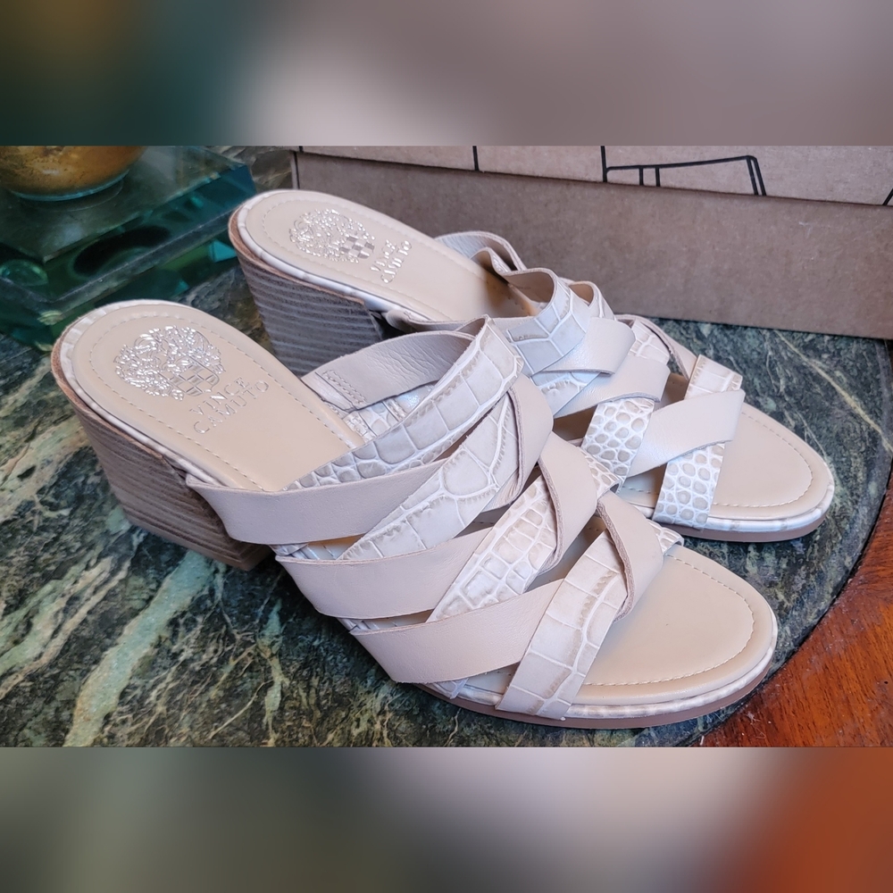 NIB Vince Camuto Cream Leather Strappy Block Heel Slide Sandals 9